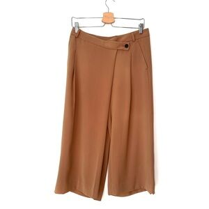 Banana Republic | International Exclusive Camel Wide Leg Crop Pants Size 6